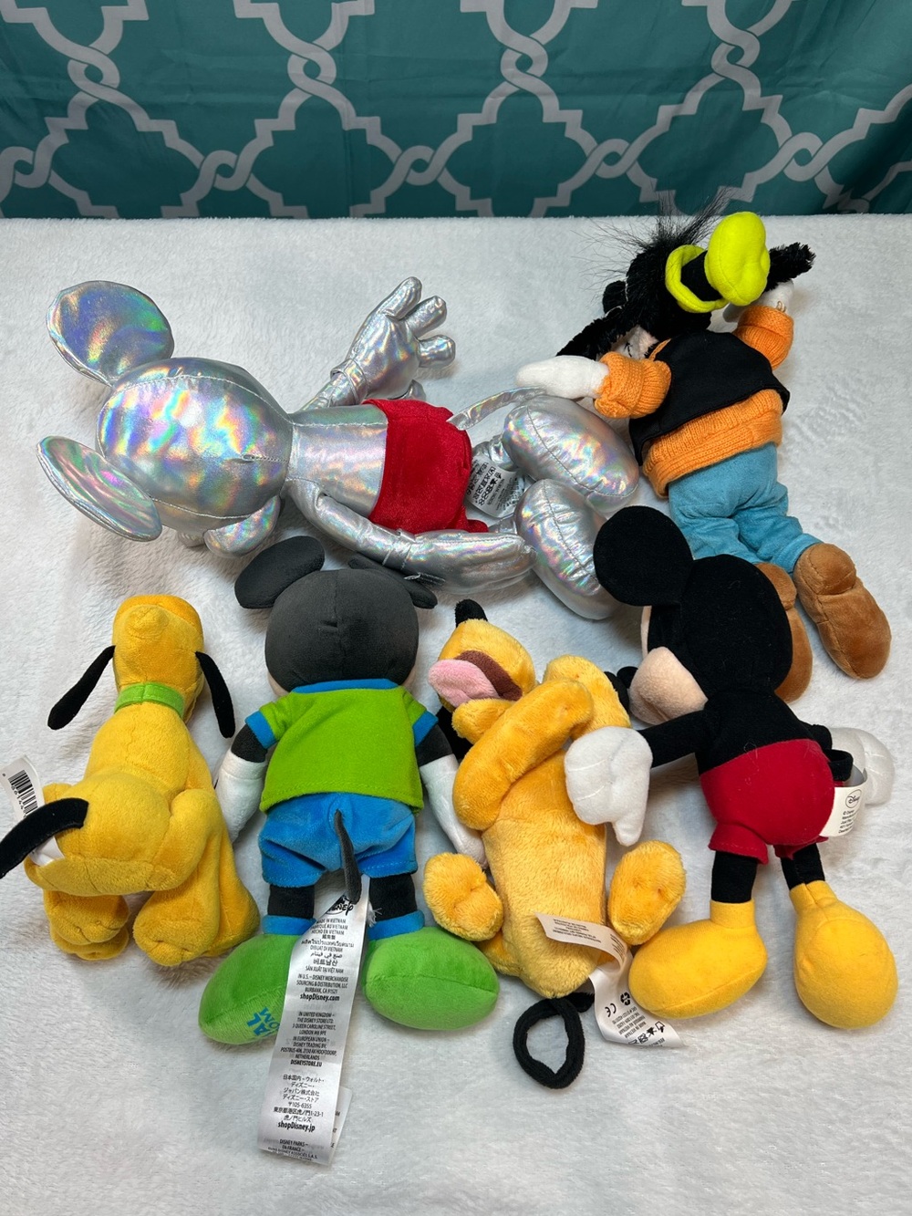 Disney Plush Mickey & Friends Set - Picture 2 of 9